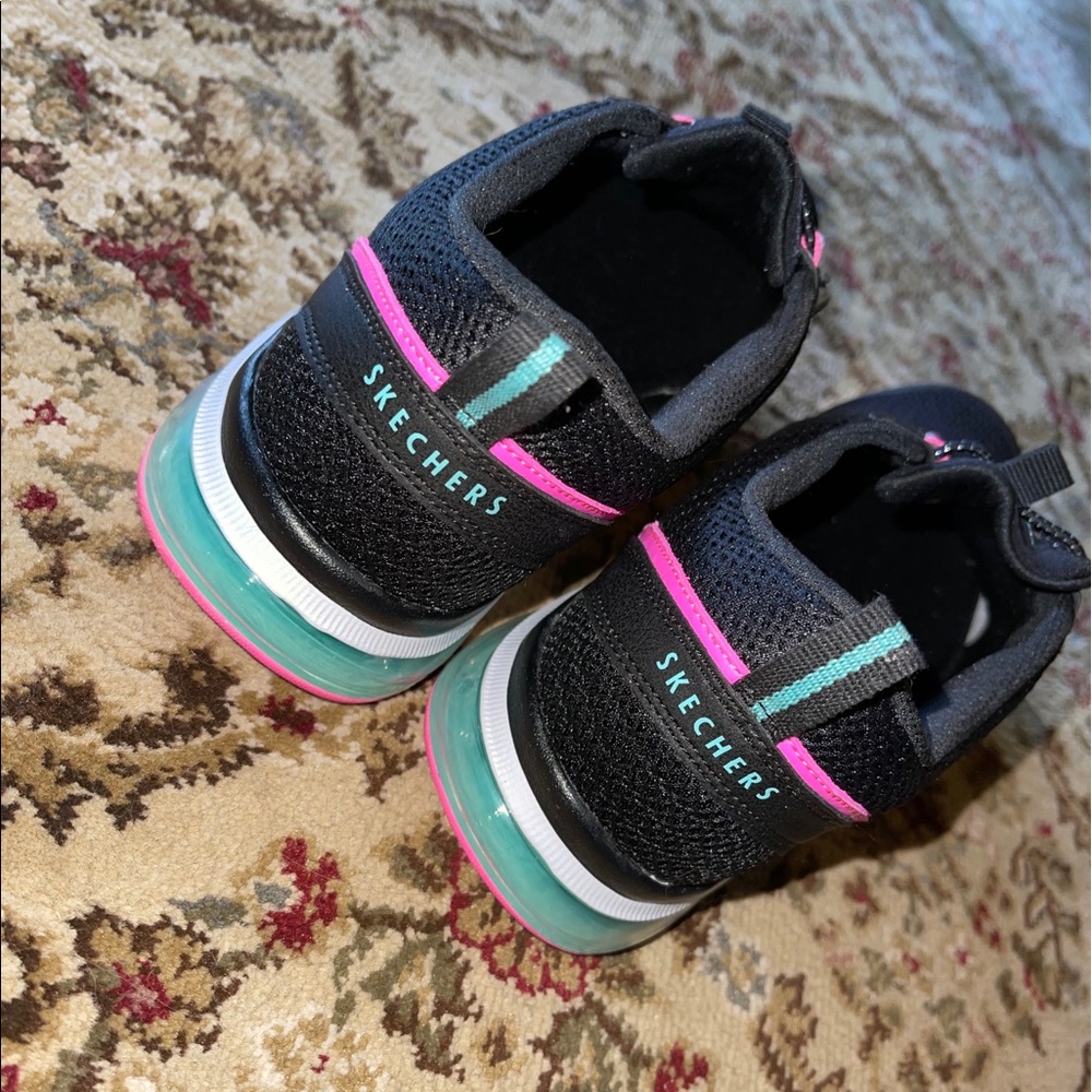 Sketchers With Memory Foam - image 5